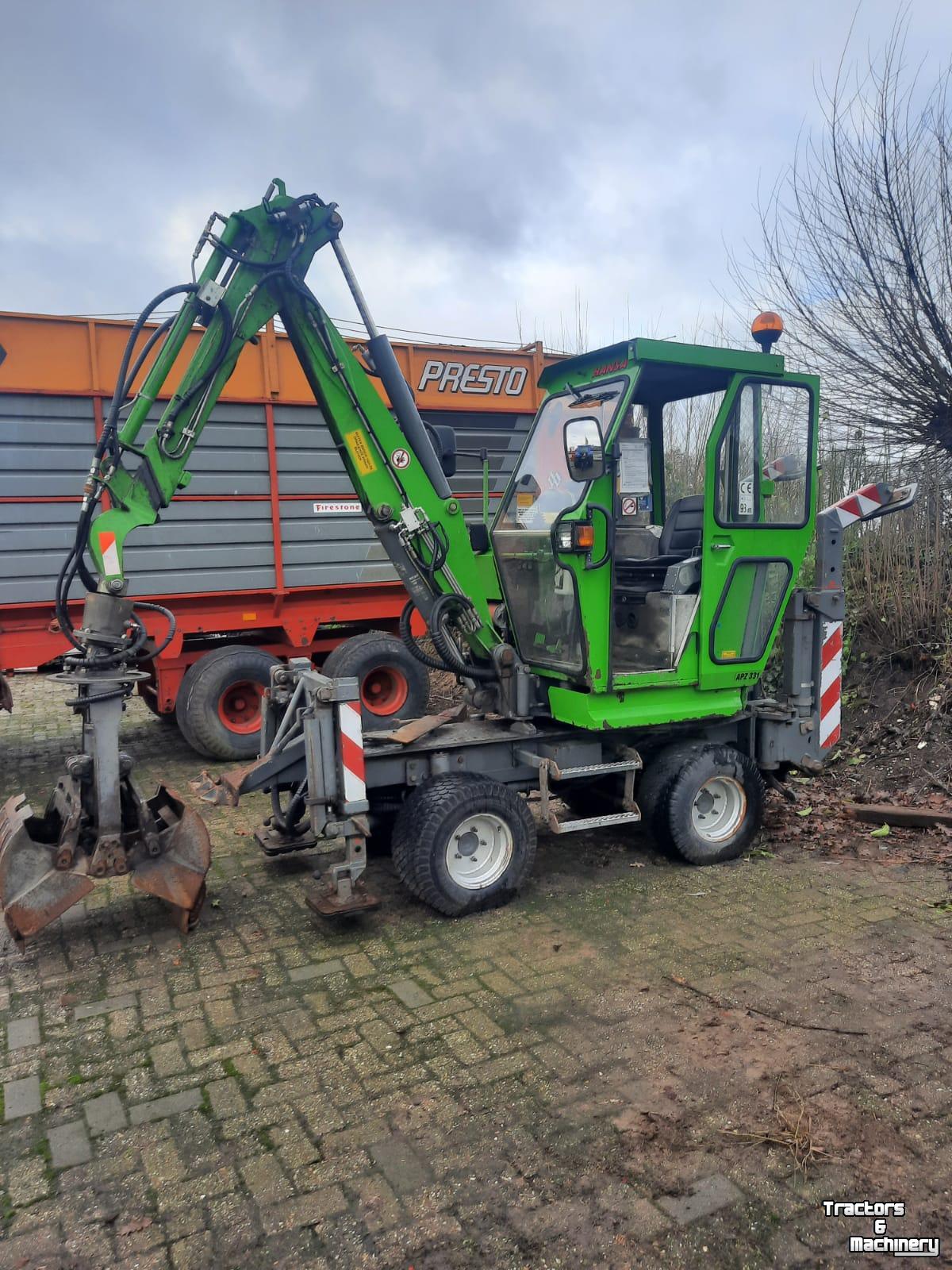 Graafmachine Hansa APZ331 Kraan