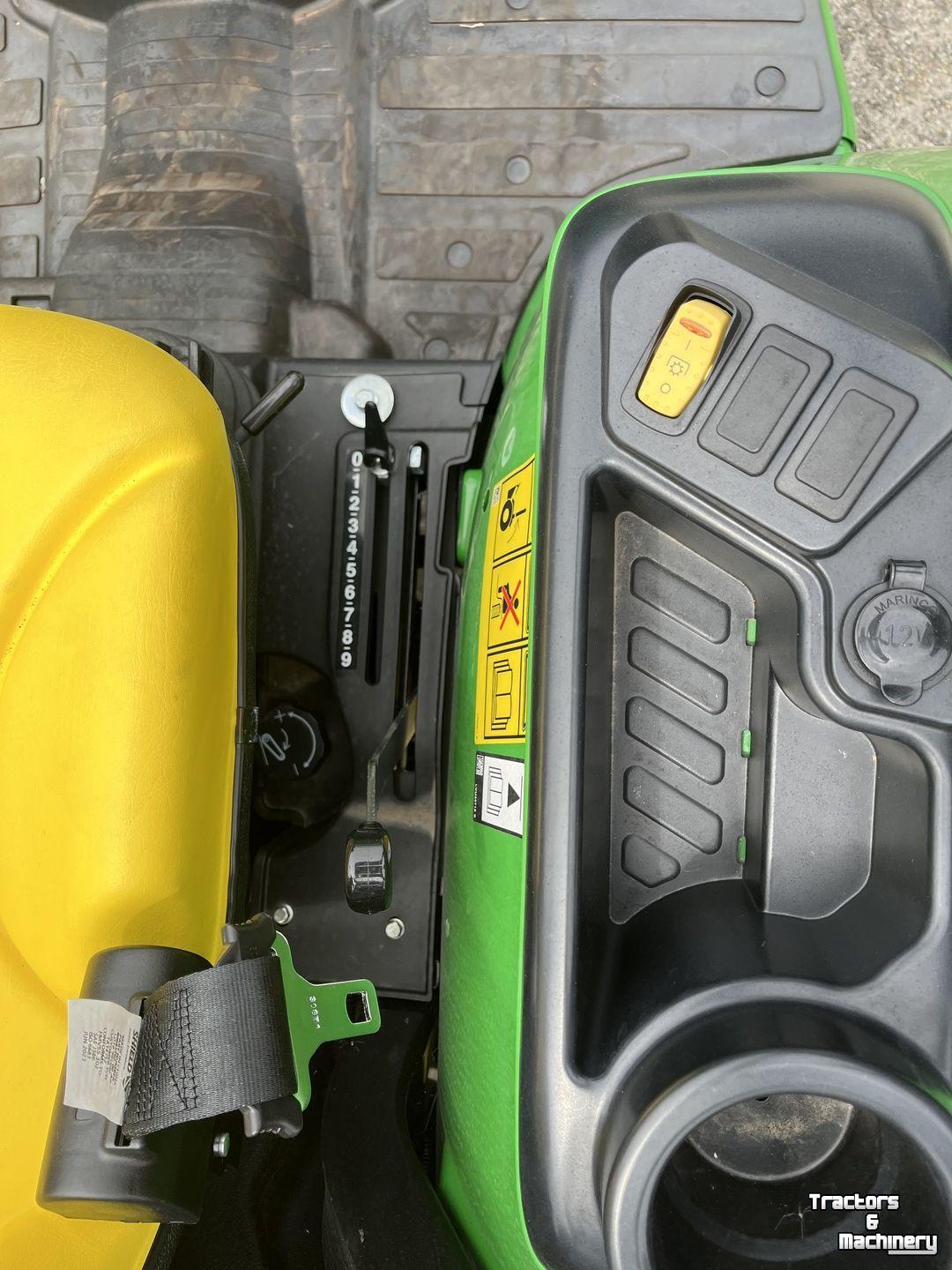 Smalspoor tractor John Deere 3025E