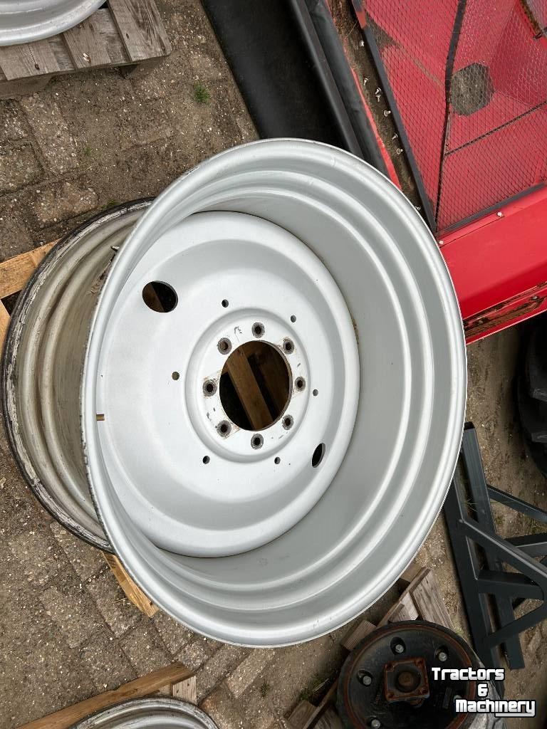Wielen, Banden, Velgen & Afstandsringen  DW20B x 38 + W16L x 28 Grijs