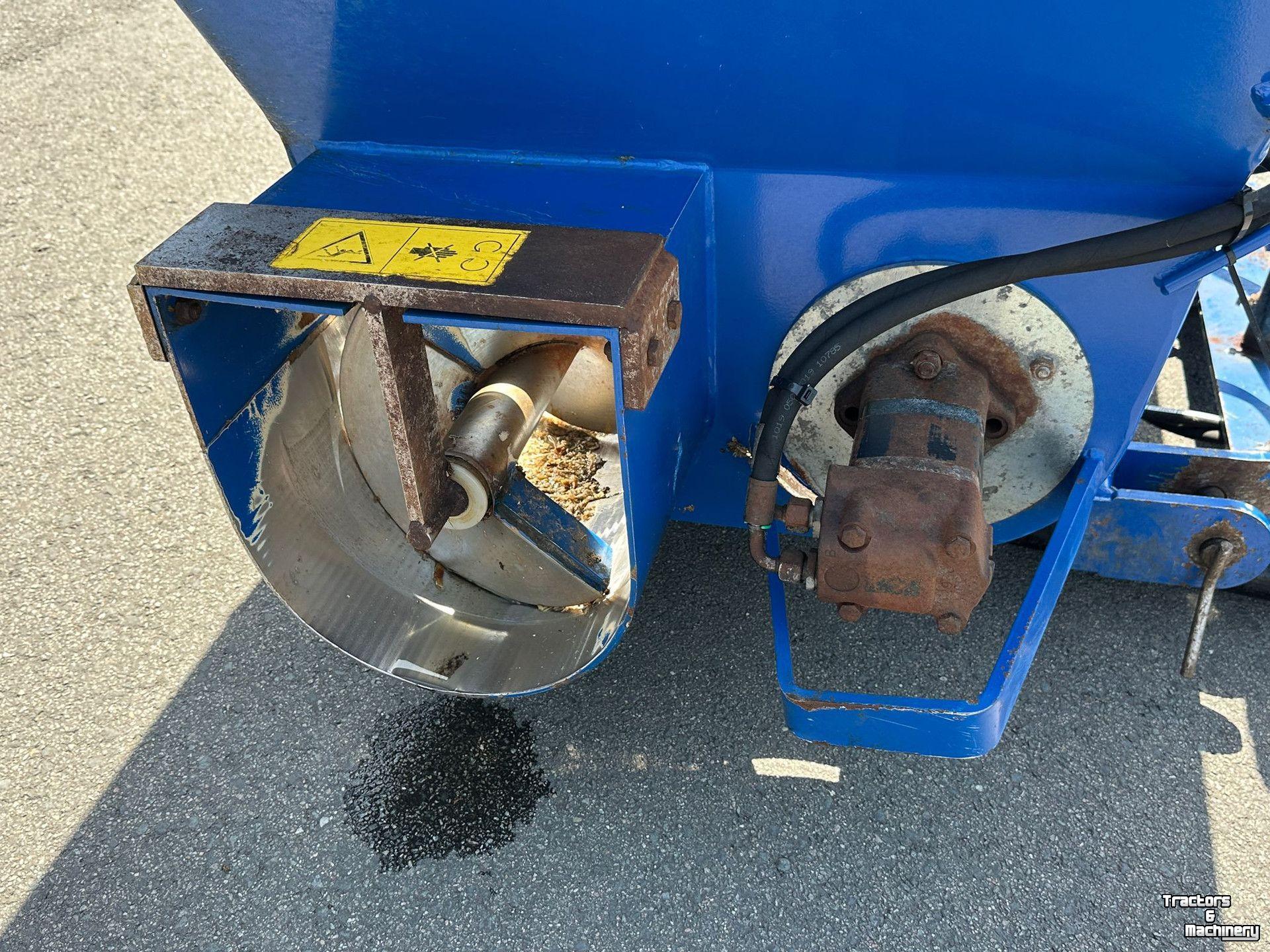 Voerdoseercontainer AP Doseerbak