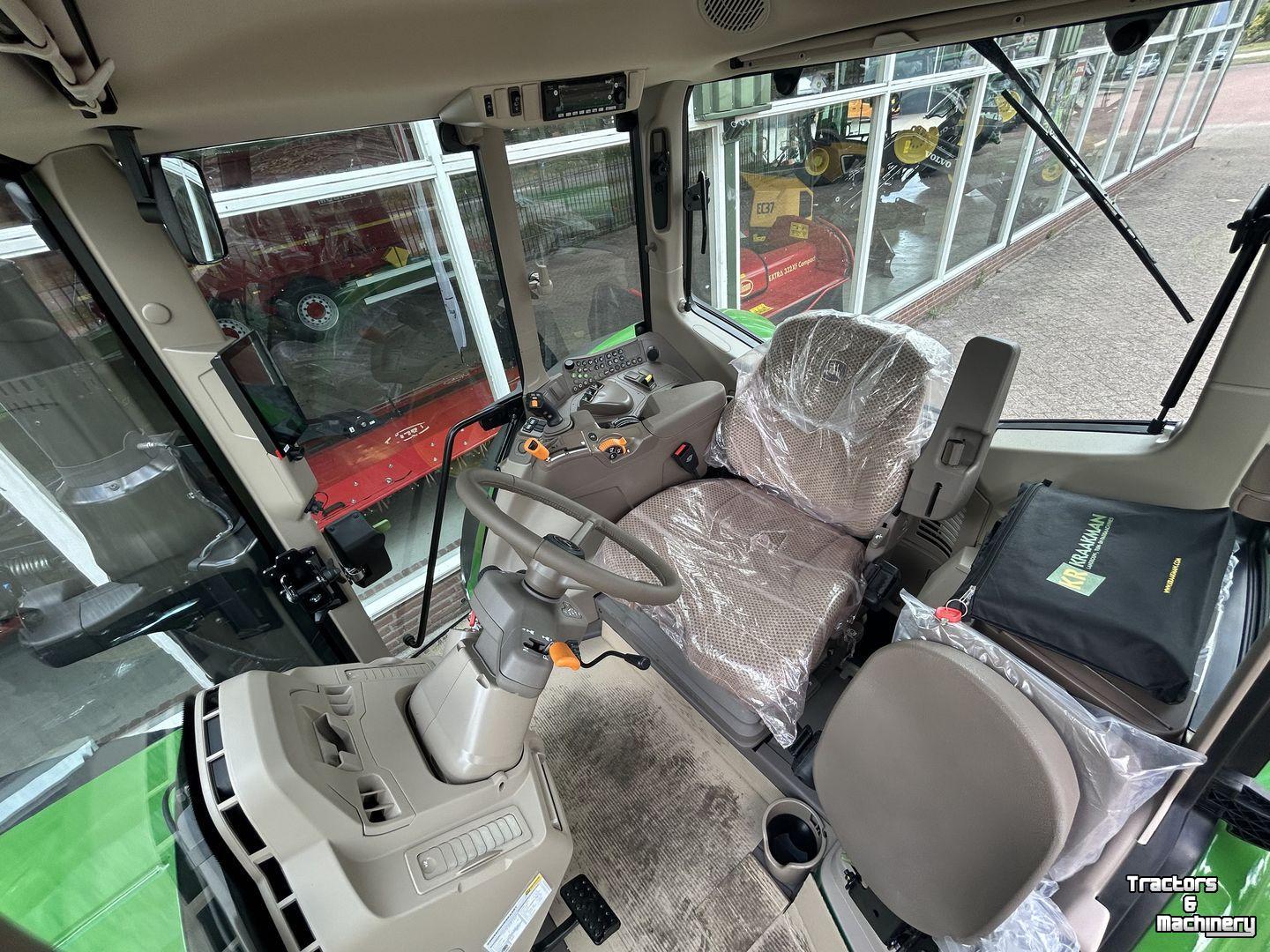 Tractor / Trekker John Deere 6M 125