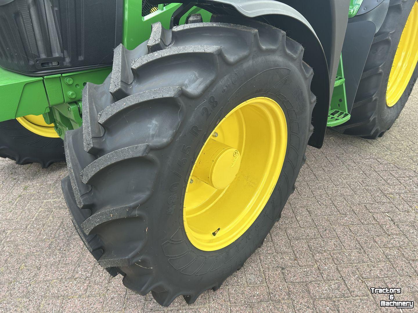 Tractor / Trekker John Deere 6M 125