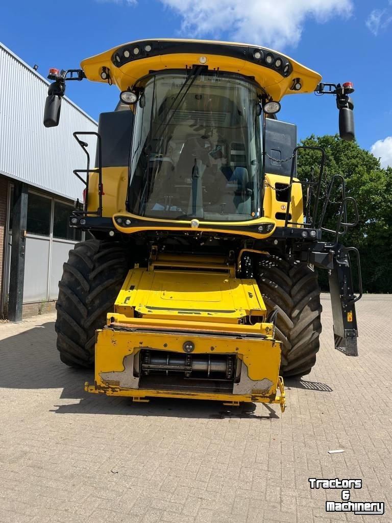 Maaidorser / Combine New Holland CR 8.80