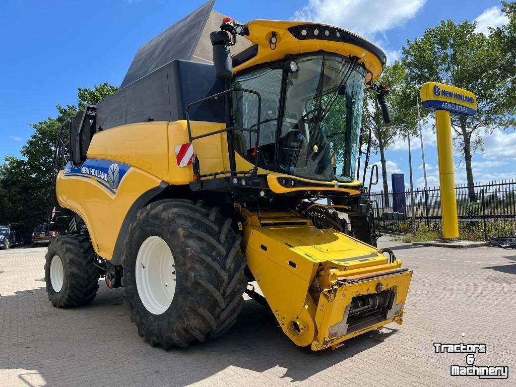 Maaidorser / Combine New Holland CR 8.80