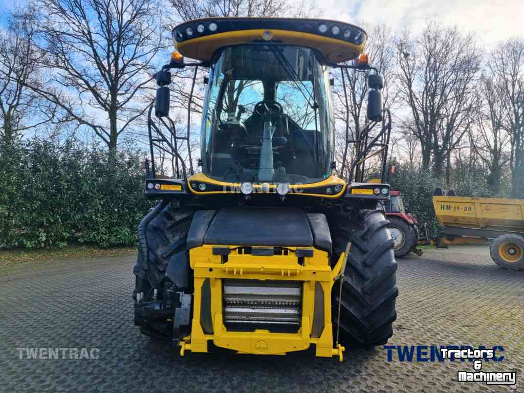 Veldhakselaar New Holland FR 550