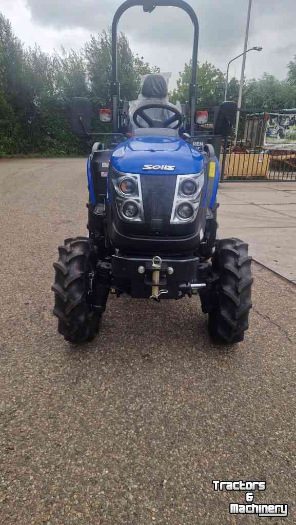 Compact tractor Solis 26 HST