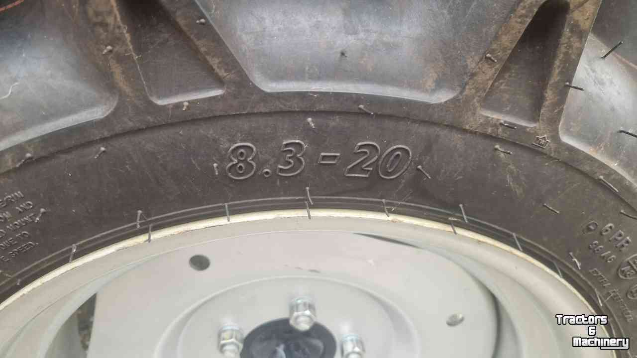 Compact tractor Solis 26 HST
