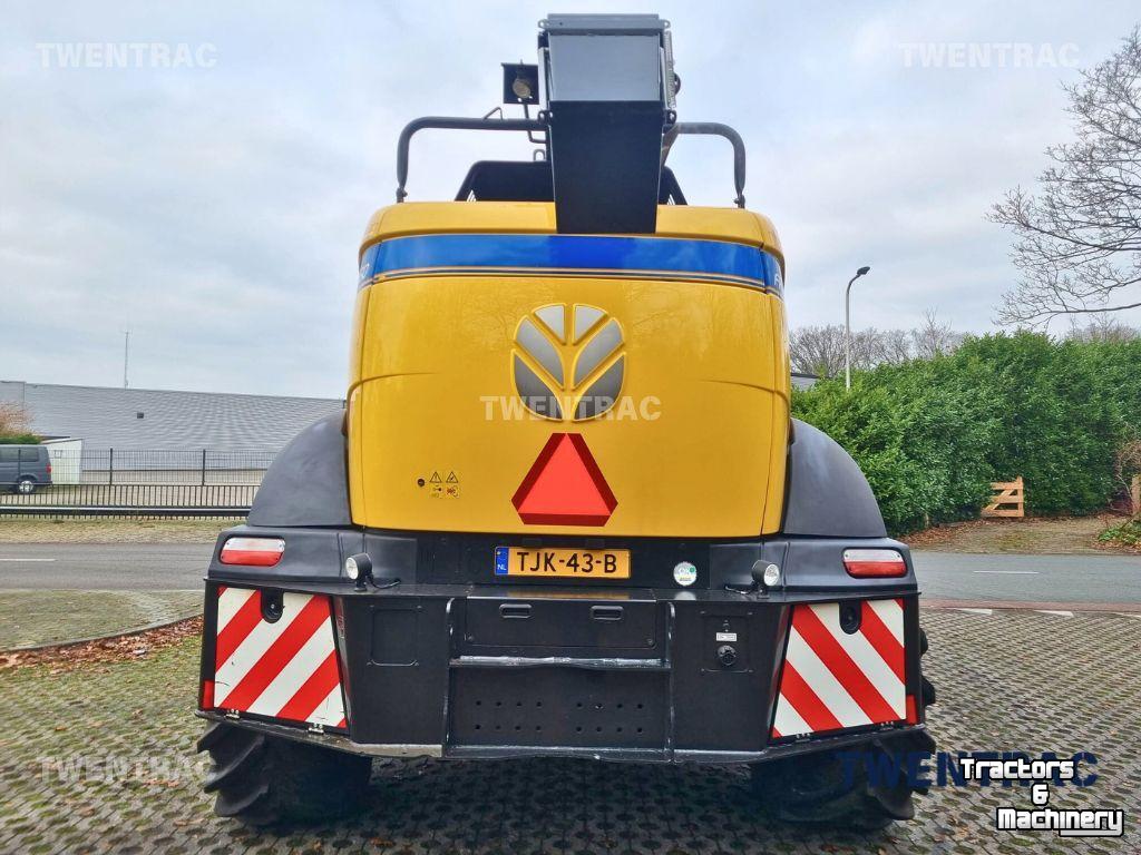 Veldhakselaar New Holland FR 550