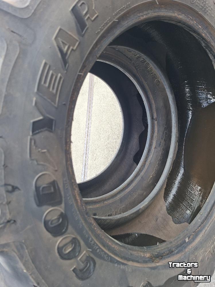 Wielen, Banden, Velgen & Afstandsringen Good Year 260/70R20