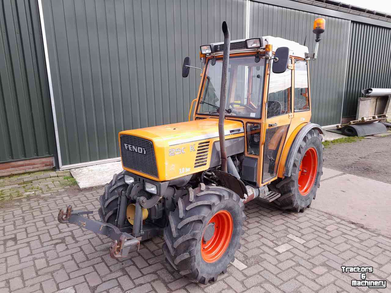 Smalspoortraktoren Fendt 250 V SK smalspoor compact trekker tractor