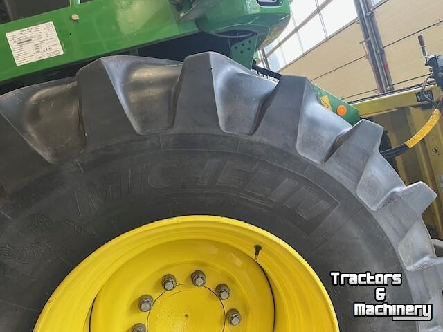 Veldhakselaar John Deere 7780
