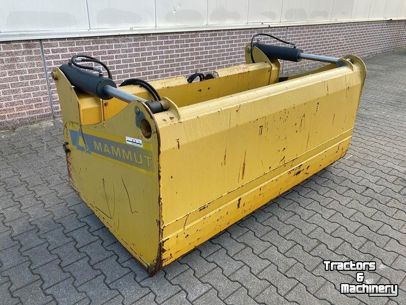 Kuilhapper Mammut SB220M