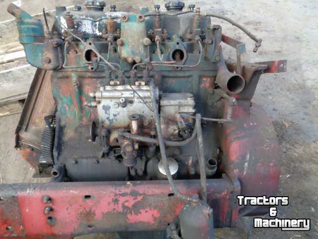 Gebruikte onderdelen van tractoren Volvo bm 470 bm 55 motor type 1054
