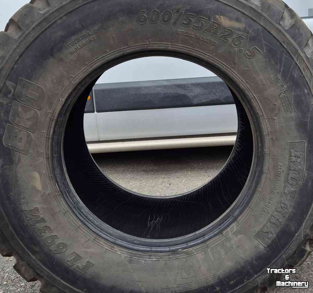 Wielen, Banden, Velgen & Afstandsringen BKT 600/55R26,5 BKT RIDMAX FL693M