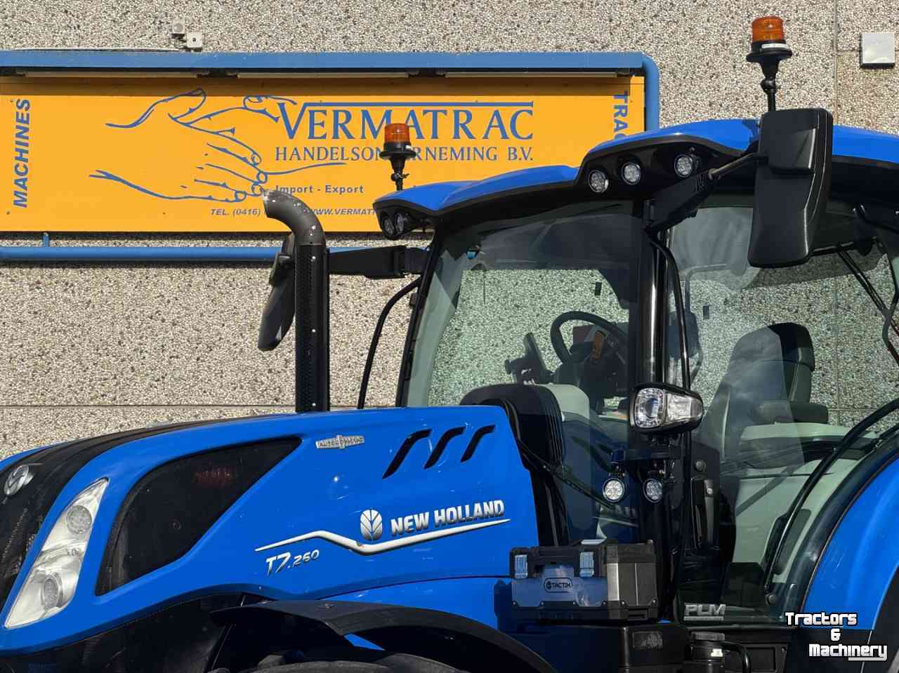 Tractor / Trekker New Holland T7.260PLMI vario Stage V Fronthef+PTO Lucht Hydr. rem GPS 56km
