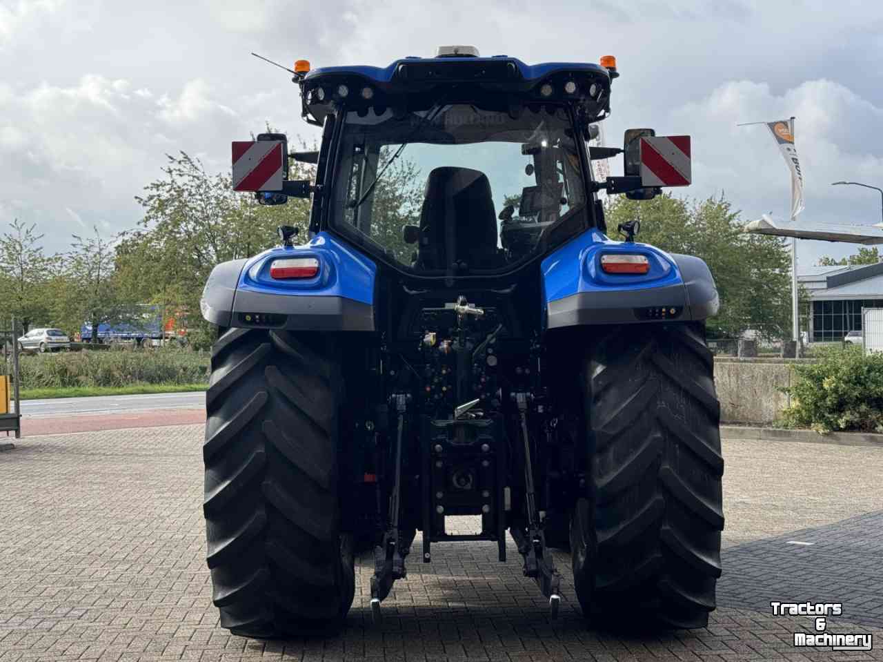Tractor / Trekker New Holland T7.260PLMI vario Stage V Fronthef+PTO Lucht Hydr. rem GPS 56km
