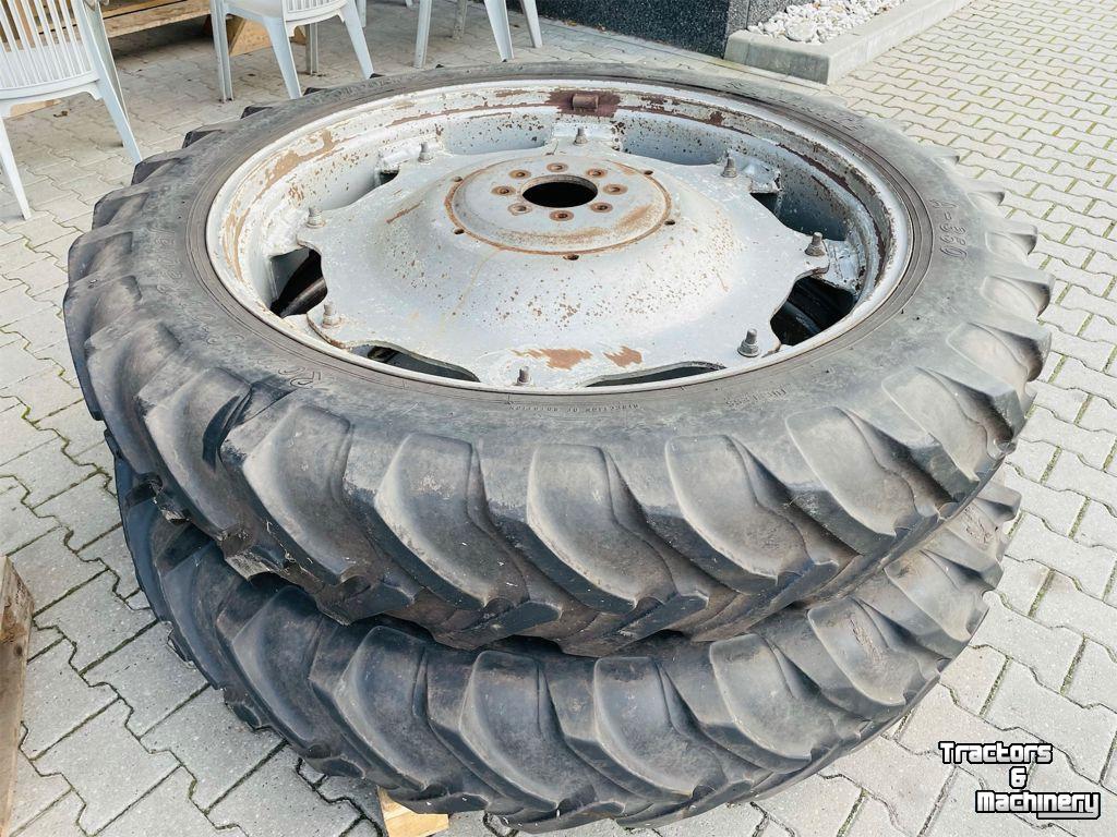 Wielen, Banden, Velgen & Afstandsringen  12.4x46 op velg CNH set!