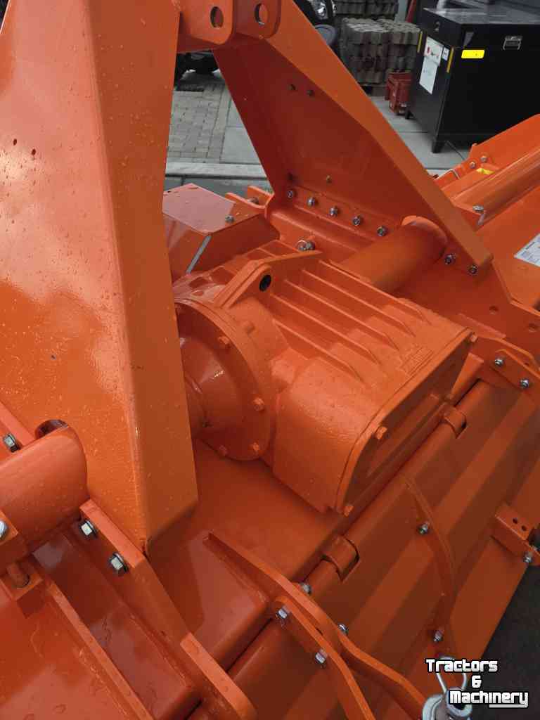 Grondfrees Shaktiman Jumbo 300 bio frees / mulch