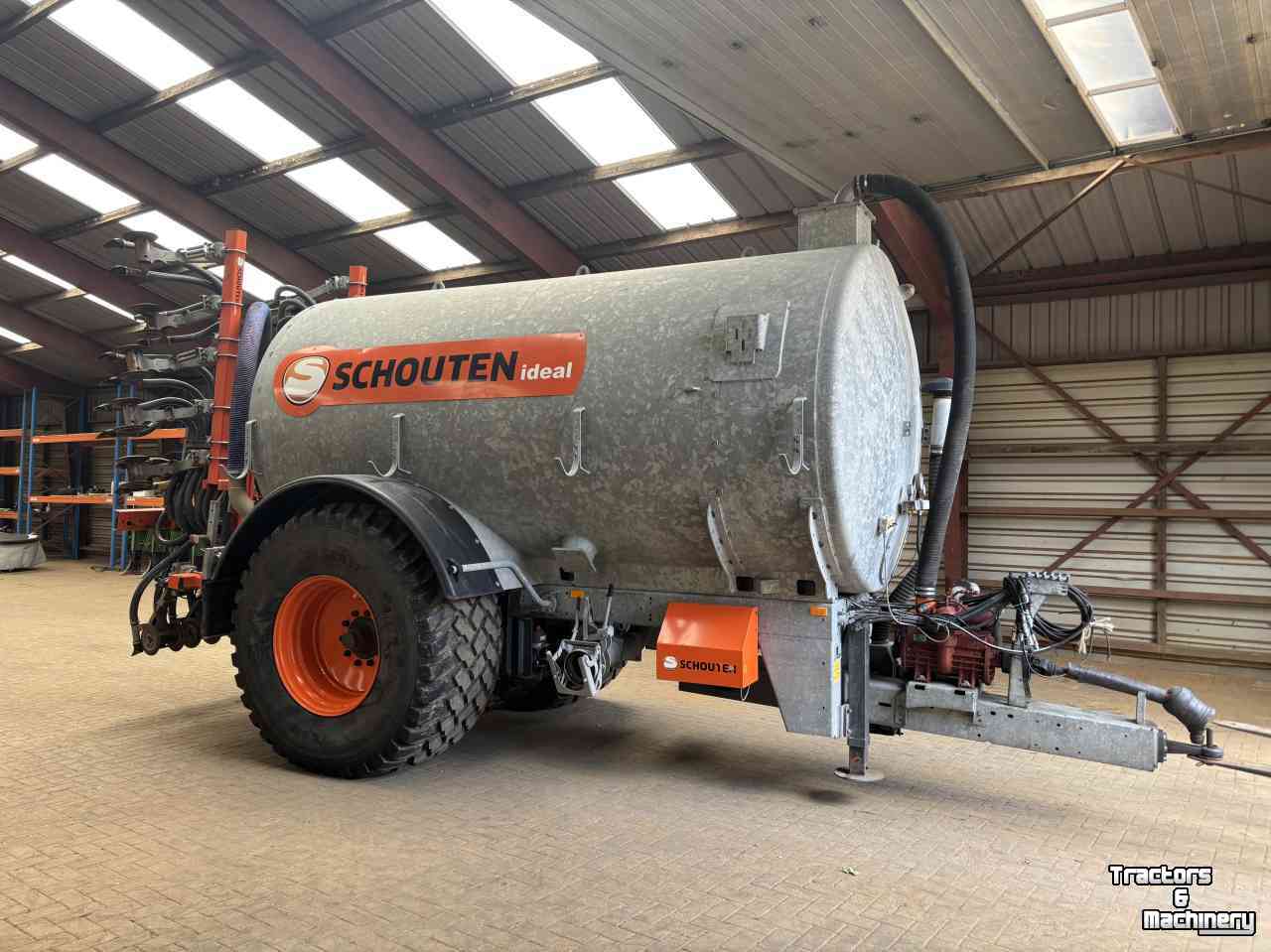 Mesttank Schouten 13 m3 met liftas