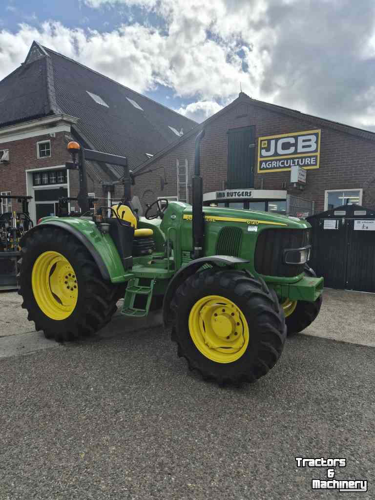 Tractor / Trekker John Deere 6120