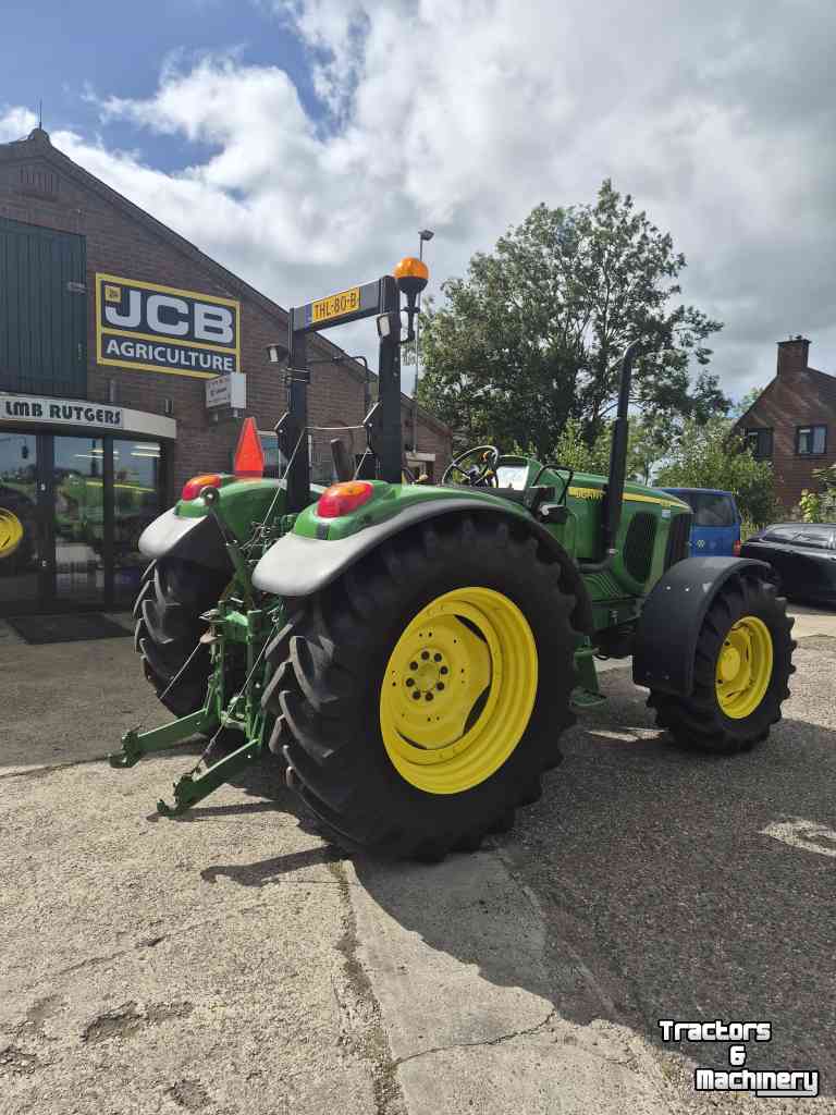 Tractor / Trekker John Deere 6120
