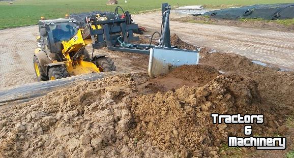 Shovel / Wiellader / Kniklader  Kuilschuif