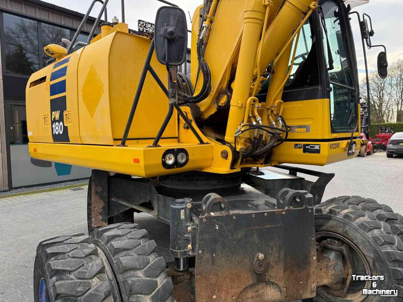 Bandenkraan / Graafmachine op wielen Komatsu PW18-10