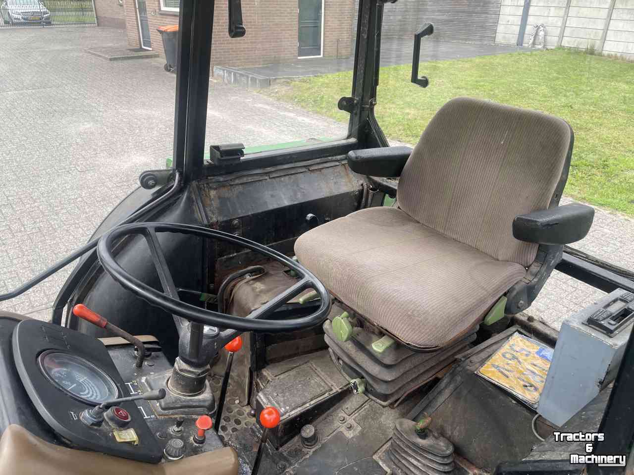 Tractor / Trekker John Deere 1640 MC-1 cab.