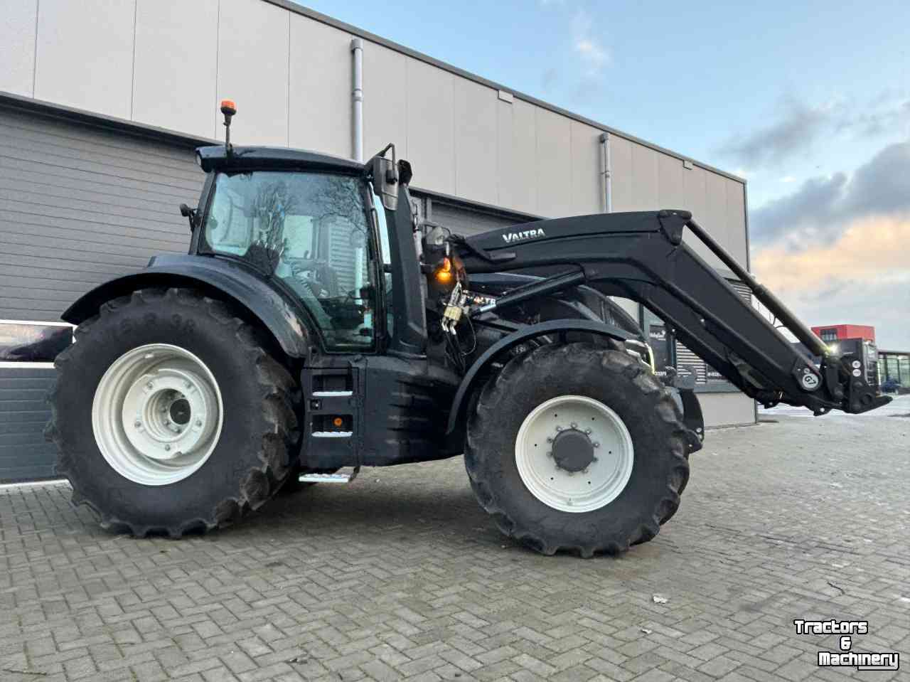 Tractor / Trekker Valtra T175eA (eco active uitvoering)