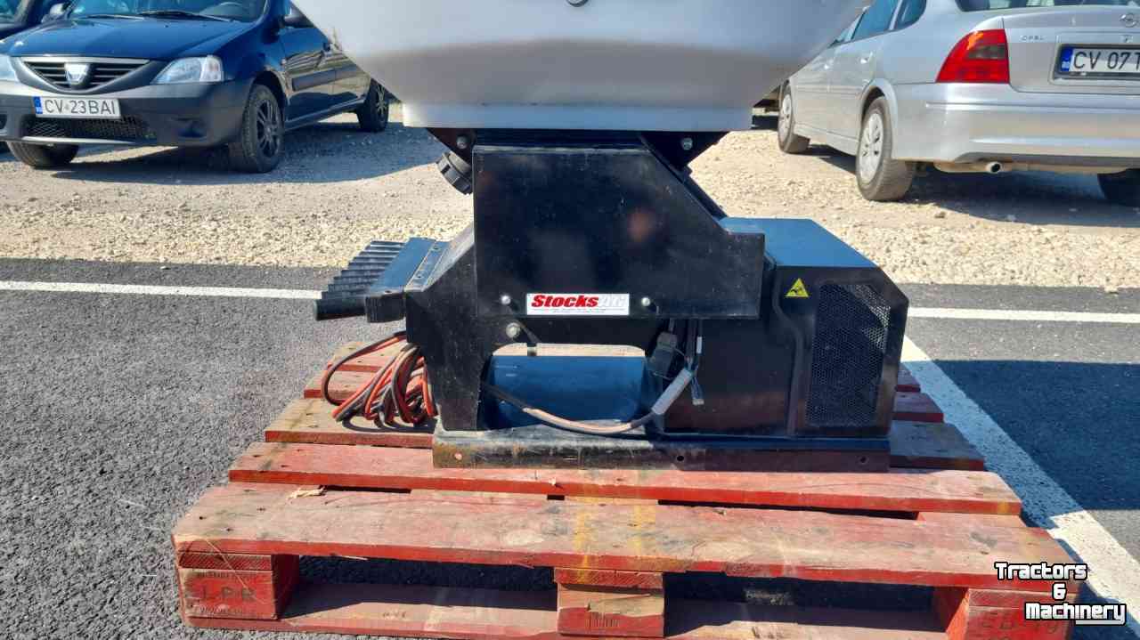 Fronttank zaaimachine Stocks StocksAg Microgranulator 240L