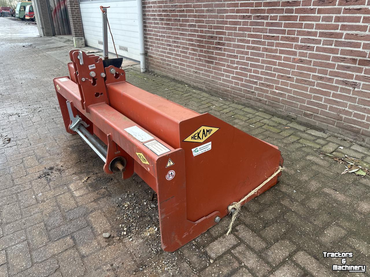 Overige aanbouwdelen en toebehoren Hekamp Mechanische trekkerbak 1800mm