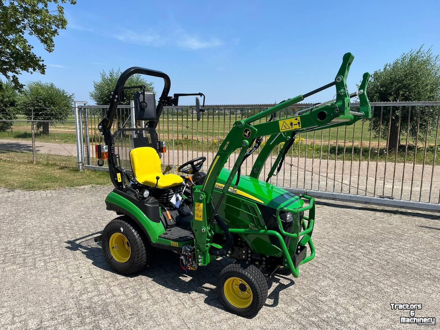 Smalspoor tractor John Deere 1026R
