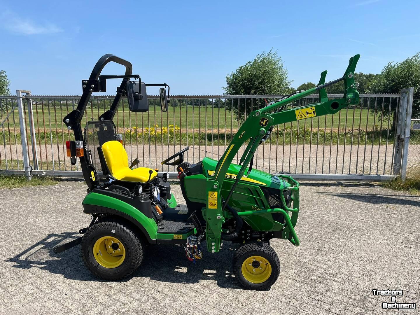 Smalspoor tractor John Deere 1026R