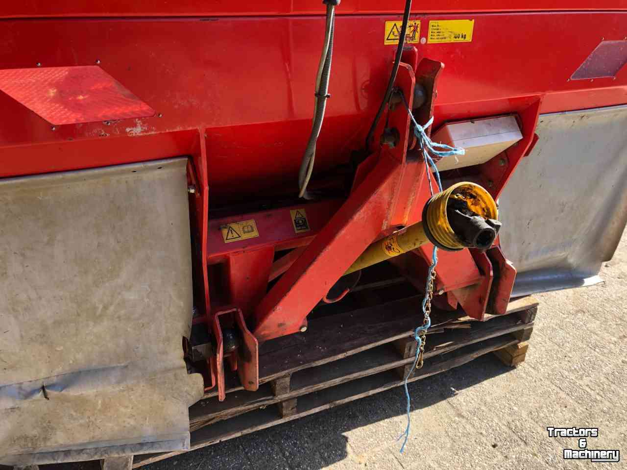 Kunstmeststrooier Kuhn Rauch axera m/w 1101