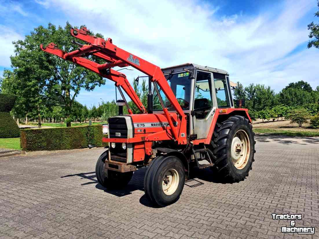 Tractor / Trekker Massey Ferguson 675
