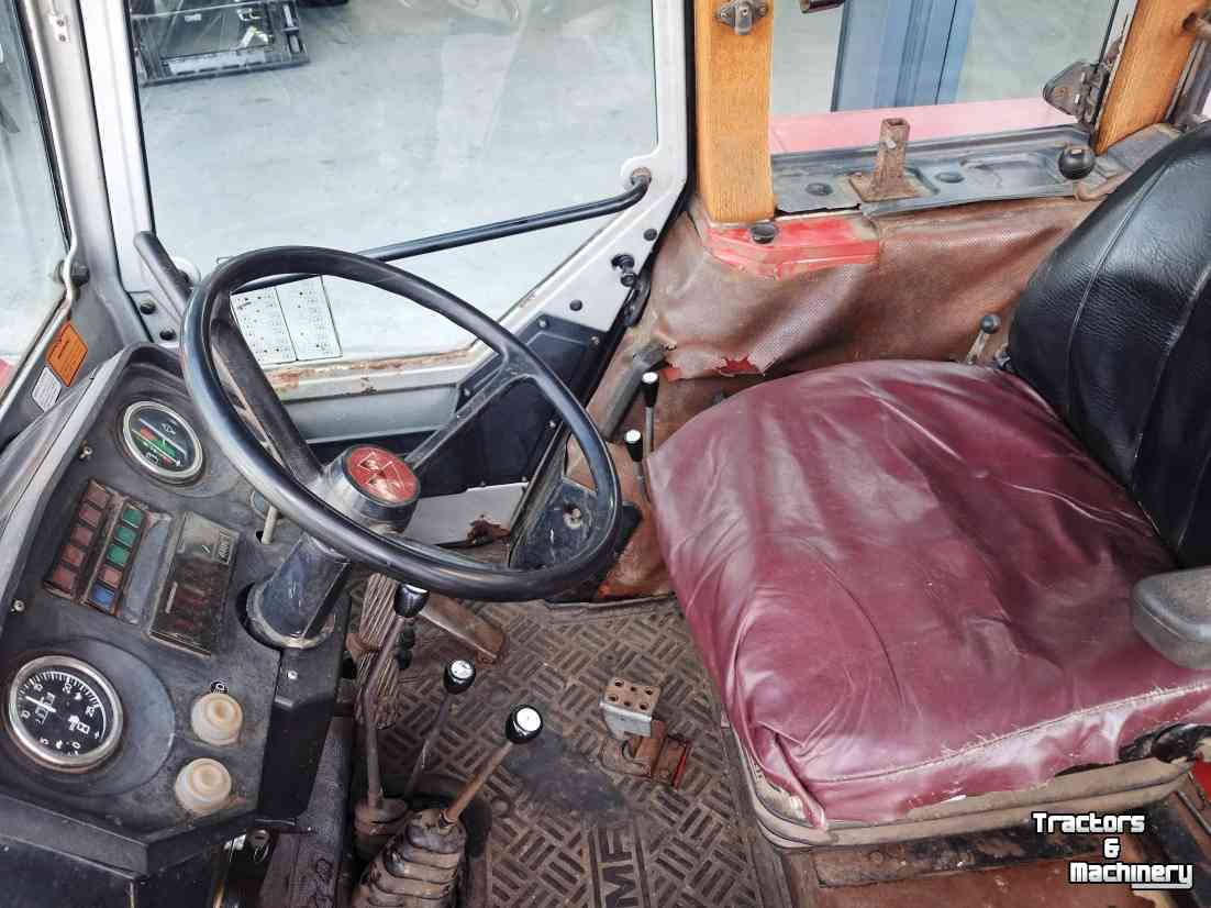 Tractor / Trekker Massey Ferguson 675