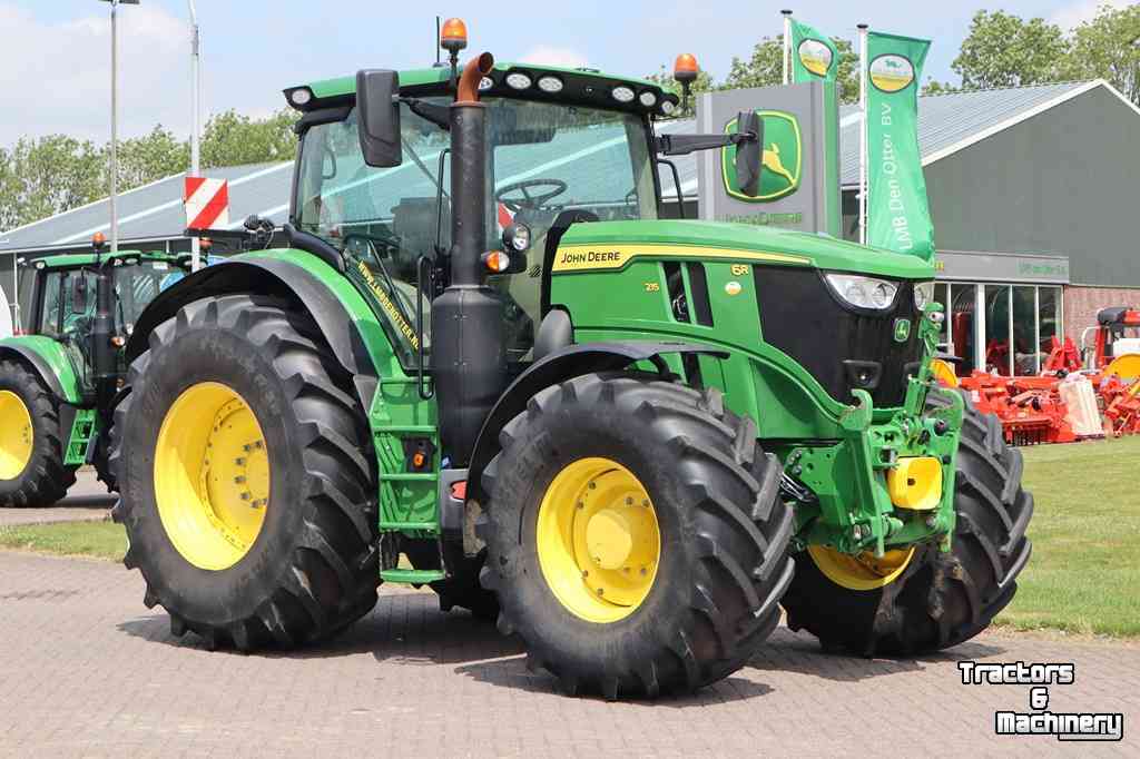 Tractor / Trekker John Deere 6R 215