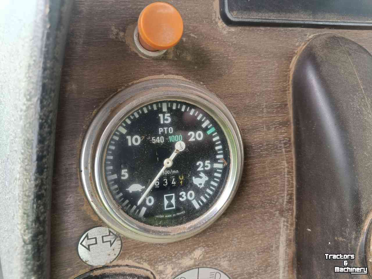 Tractor / Trekker Massey Ferguson 2640