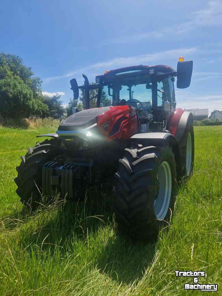 Tractor / Trekker Case-IH Farmall 100C HILO Geveerde cabine en luchtremmen