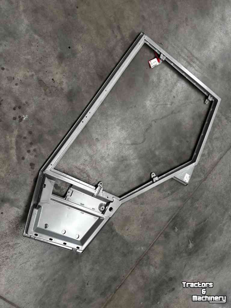 Overige traktoren en toebehoren Massey Ferguson Deur (rechts) MF 3000 serie