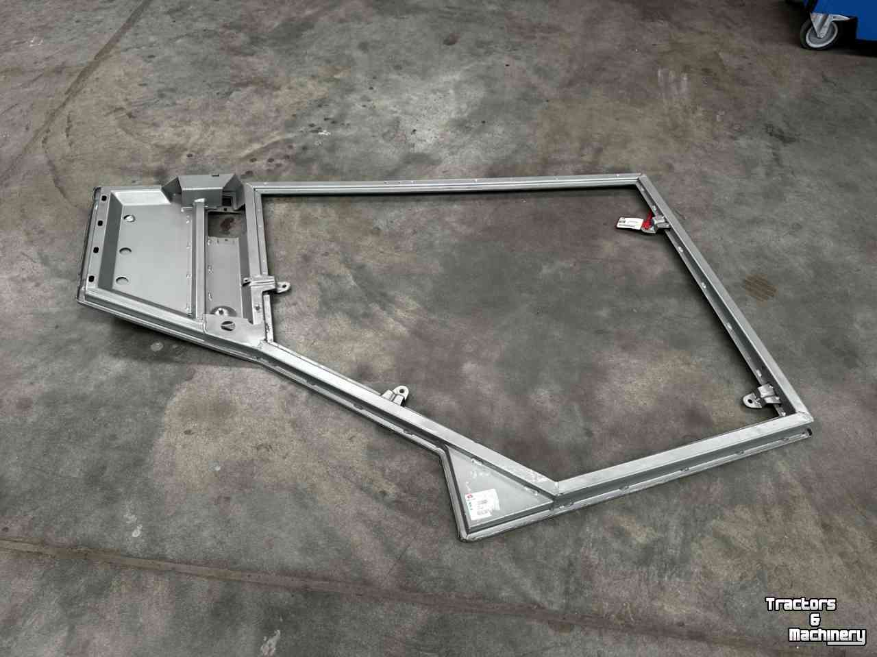 Overige traktoren en toebehoren Massey Ferguson Deur (rechts) MF 3000 serie