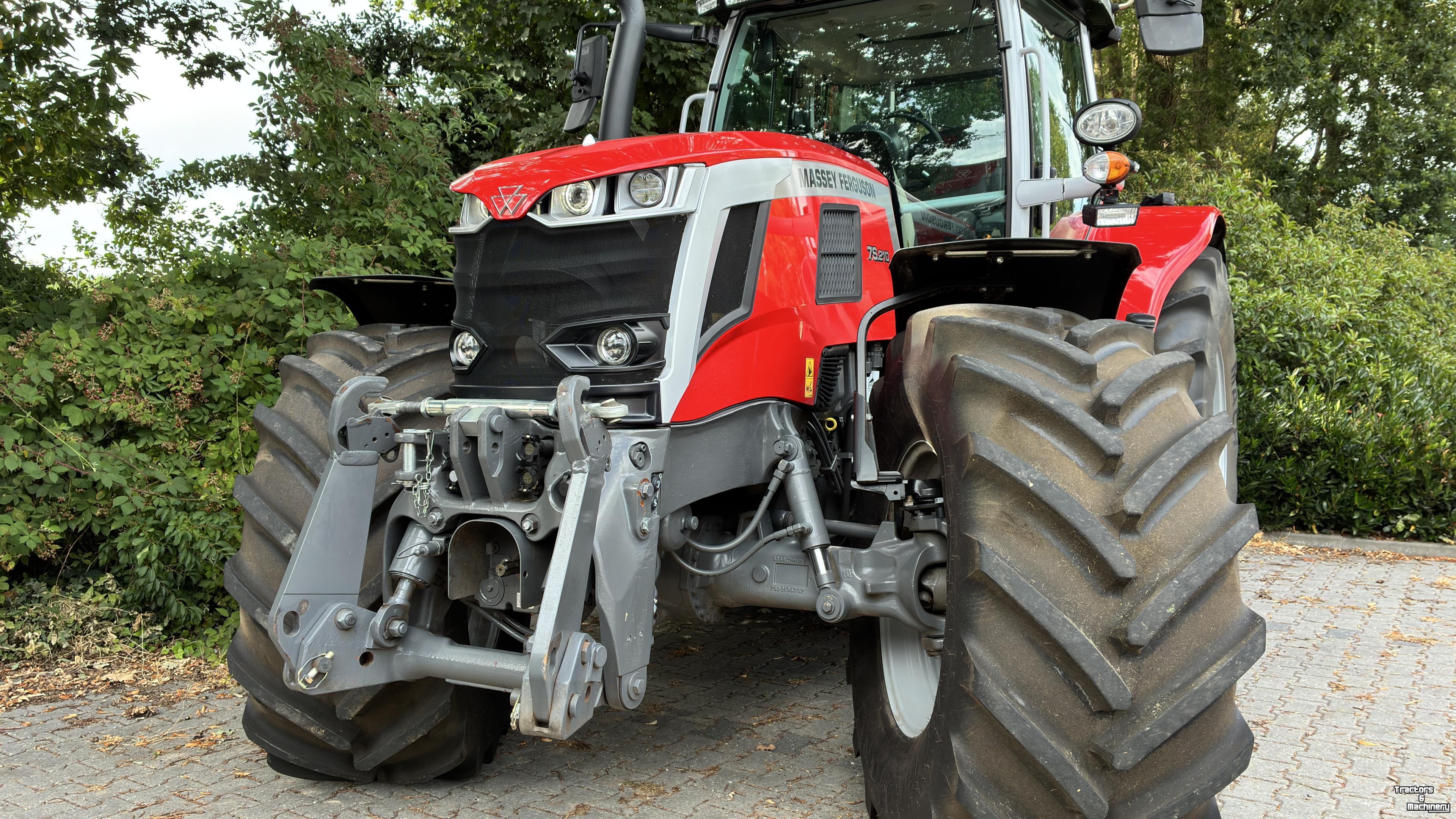 Tractor / Trekker Massey Ferguson 7S.210 Dyna-VT Exclusive