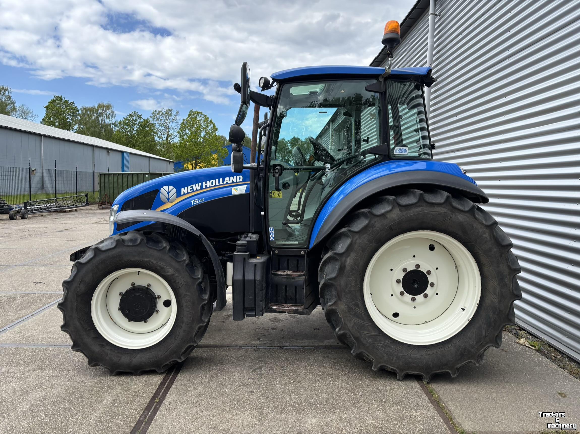 Tractor / Trekker New Holland T5.115 Dual Command