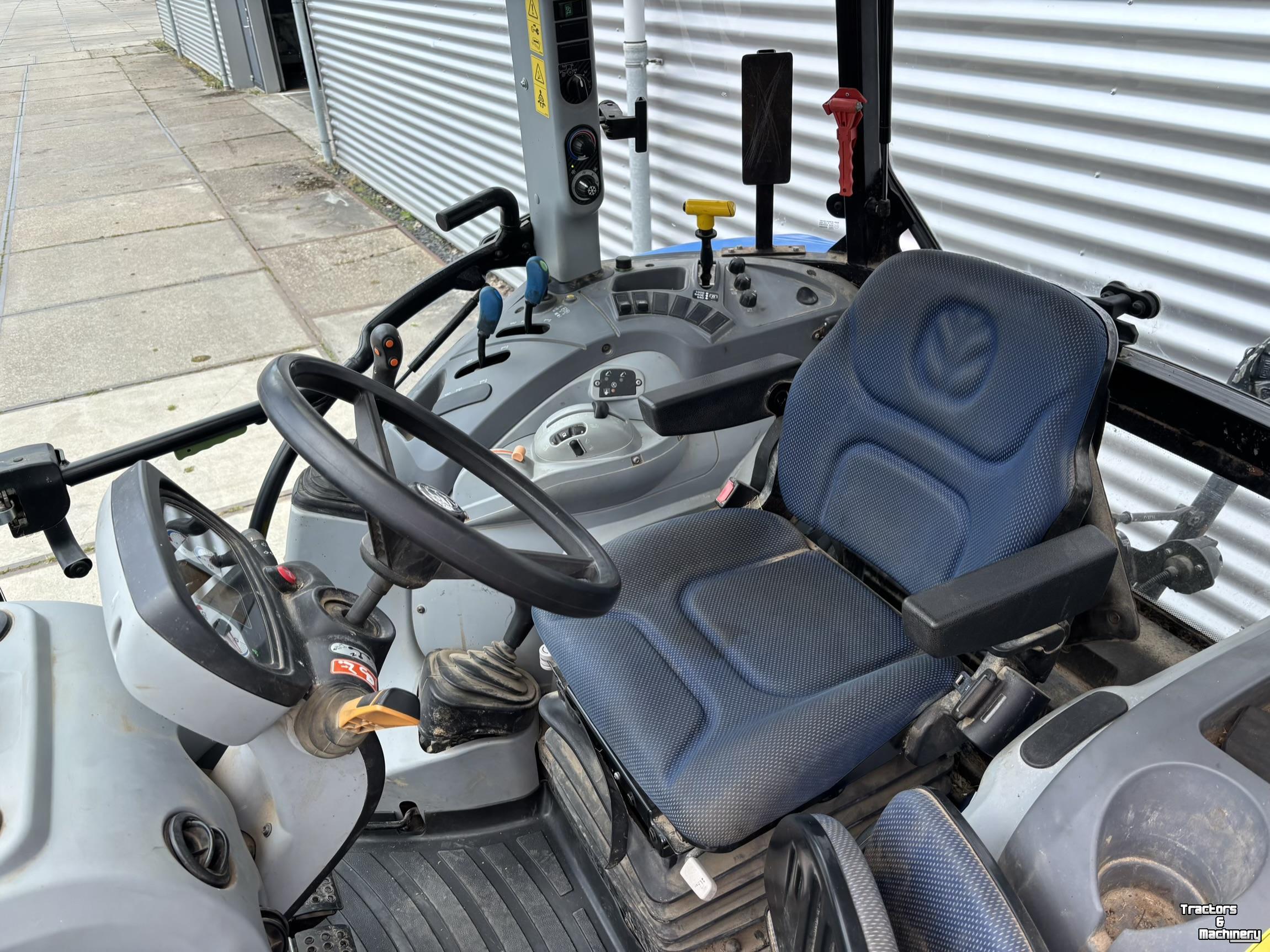 Tractor / Trekker New Holland T5.115 Dual Command