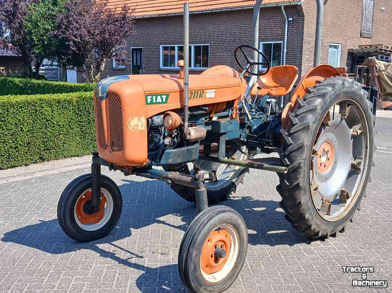 Compact tractor Fiat 211r