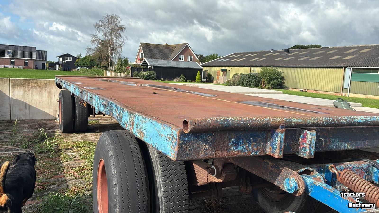Vierwielige wagen / Landbouwwagen  Aanhanger 8 Meter lang