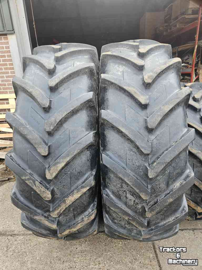 Wielen, Banden, Velgen & Afstandsringen Michelin 20.8R38 en 16.9R28 Agribib. 35 mm