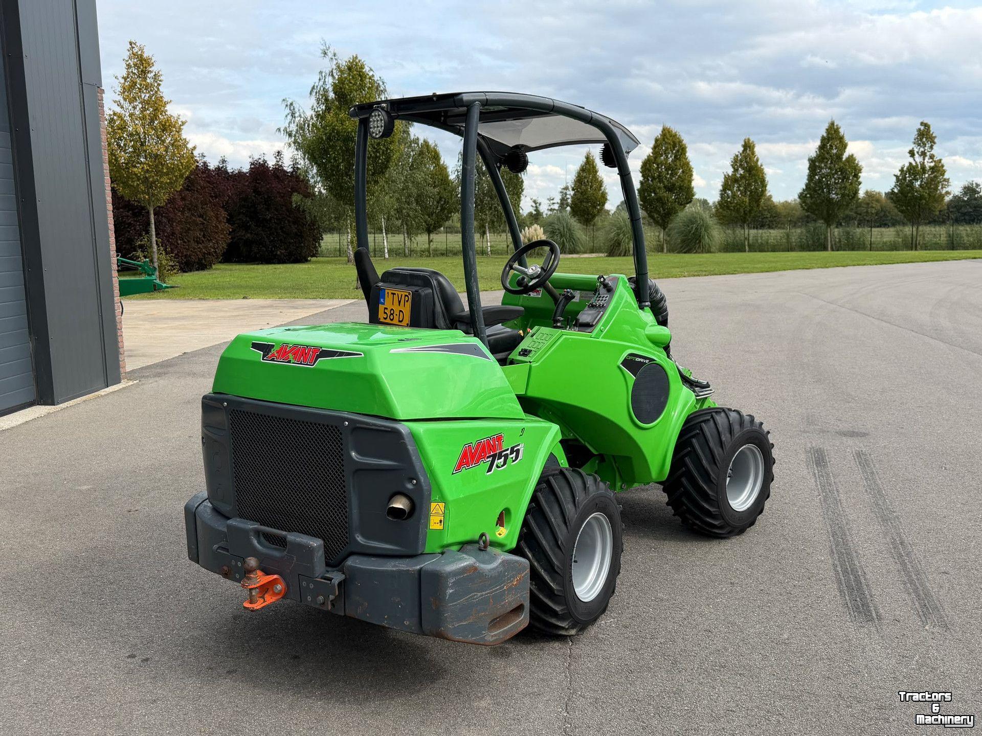 Shovel / Wiellader / Kniklader Avant 755i TDL Mini-lader