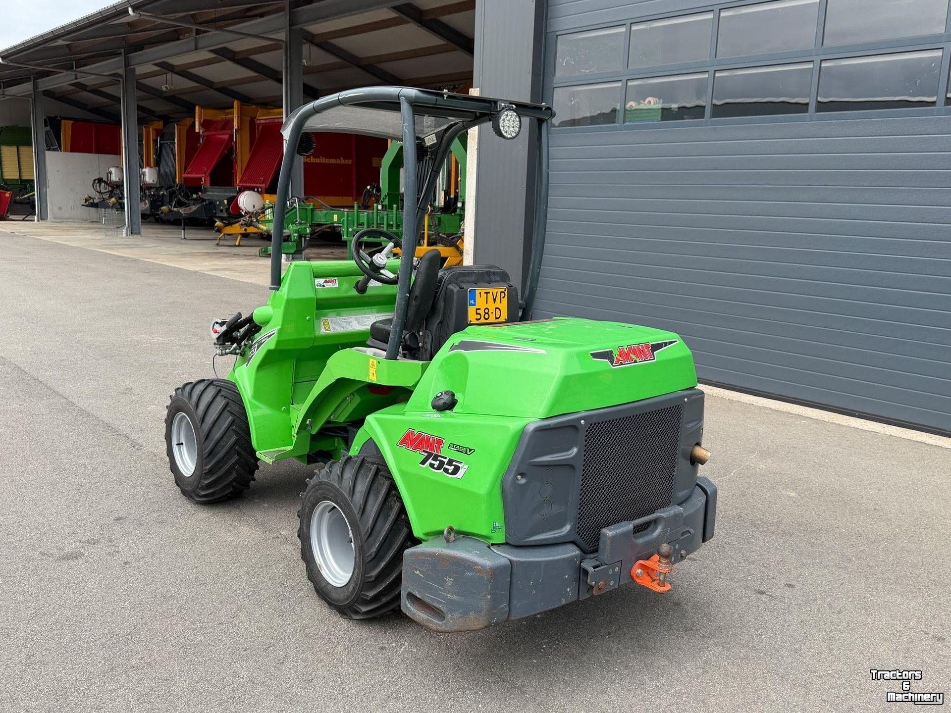 Shovel / Wiellader / Kniklader Avant 755i TDL Mini-lader