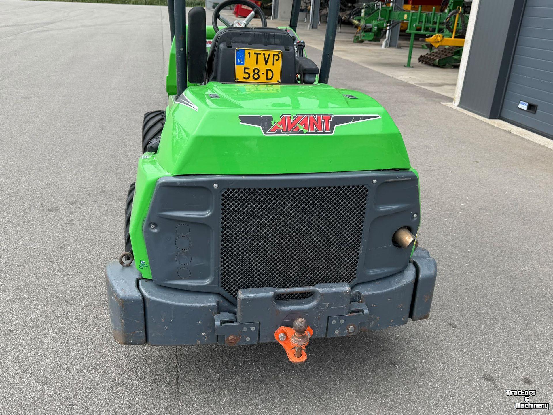 Shovel / Wiellader / Kniklader Avant 755i TDL Mini-lader
